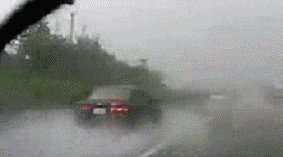 雨天安全出行_雨天開(kāi)車(chē)注意事項(xiàng)_出行提示