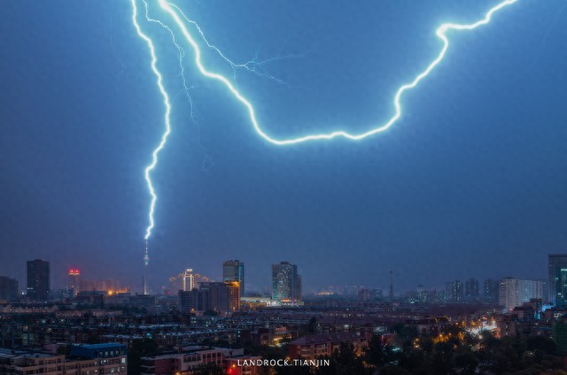南方強(qiáng)降雨出行注意事項(xiàng)_出行提示_暴雨出行安全提示