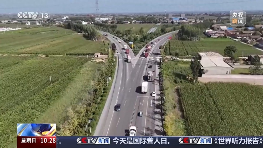 無信號燈路口通行規(guī)則_國慶中秋假期交通安全風(fēng)險_出行提示