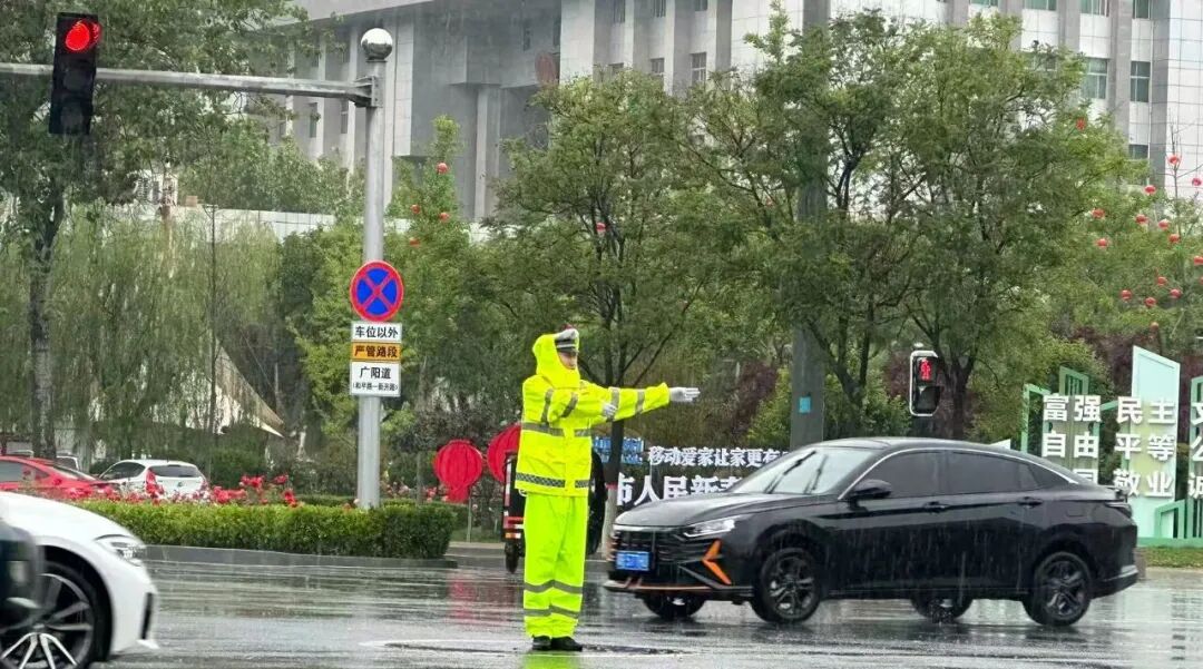 京津冀強(qiáng)降雨路況信息_廊坊交警雨天出行安全_出行提示