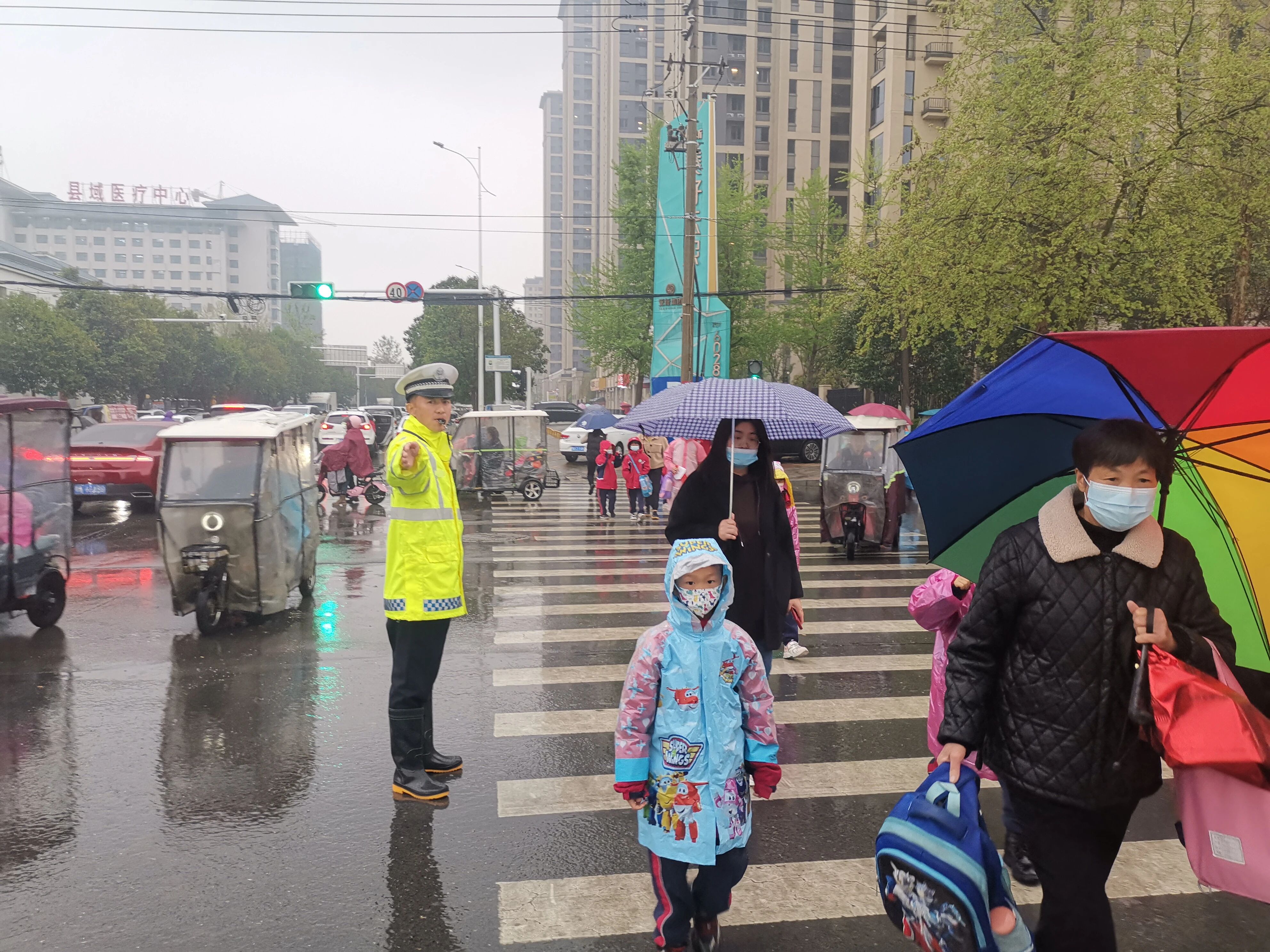 鄭州明早交通路況_鄭州早高峰送學高峰路況_出行提示