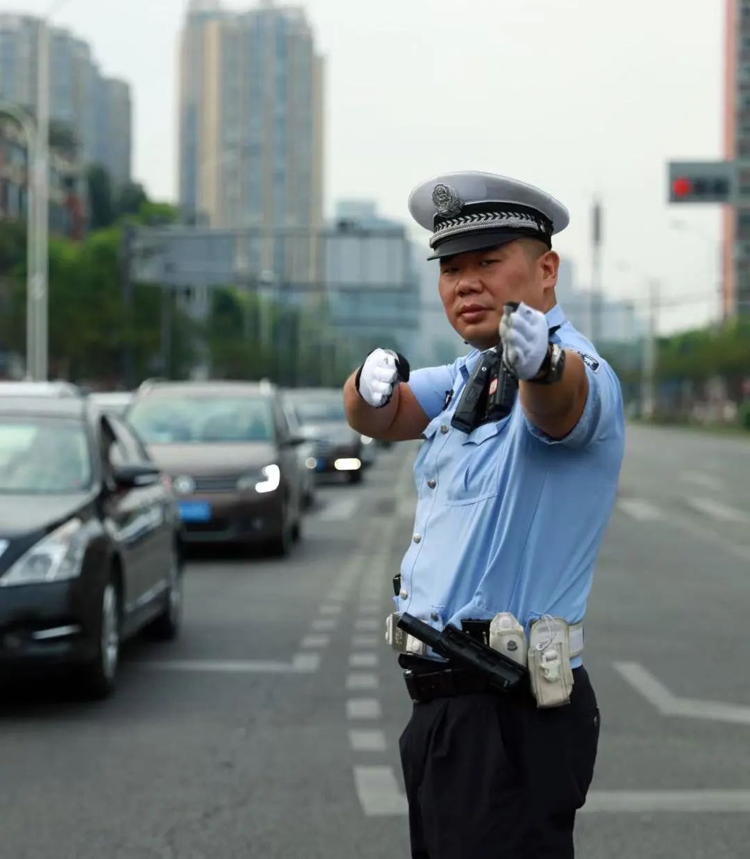 出行提示_學(xué)生上下學(xué)交通安全知識(shí)_成都交警十一分局開學(xué)交通安全提示