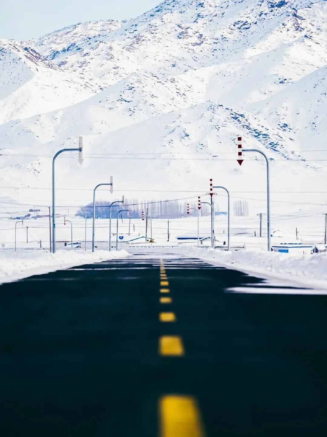 元旦假期交通出行安全提示_烏斯太元旦天氣預(yù)報及路況信息_出行提示